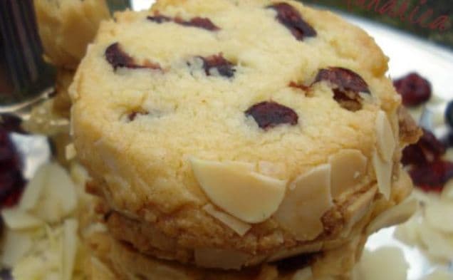 Almond and cranberry shortbread