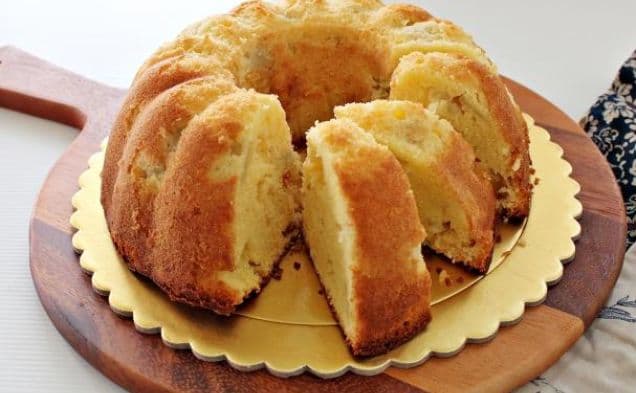 Apple Soft Pound Cake