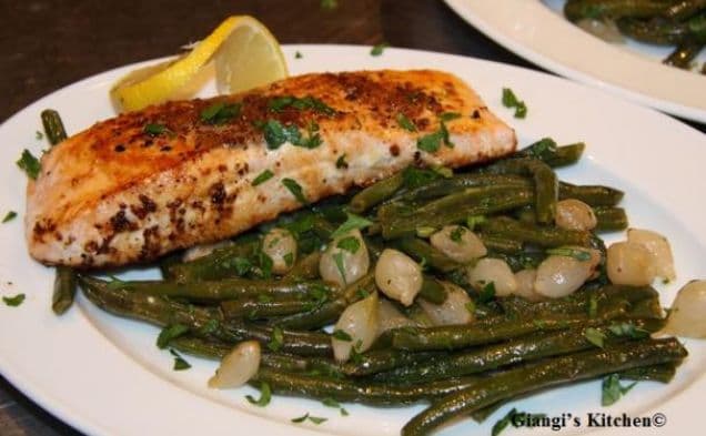 Green Beans with Pearl Onions and Salmon