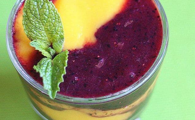 Mango-Berry Swirled Smoothies