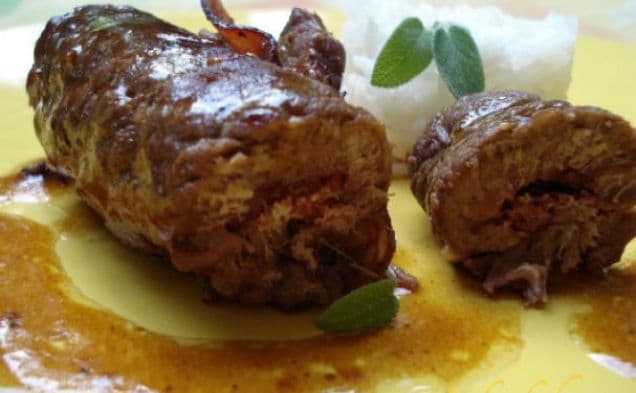 Meat rolls with prosciutto and sage