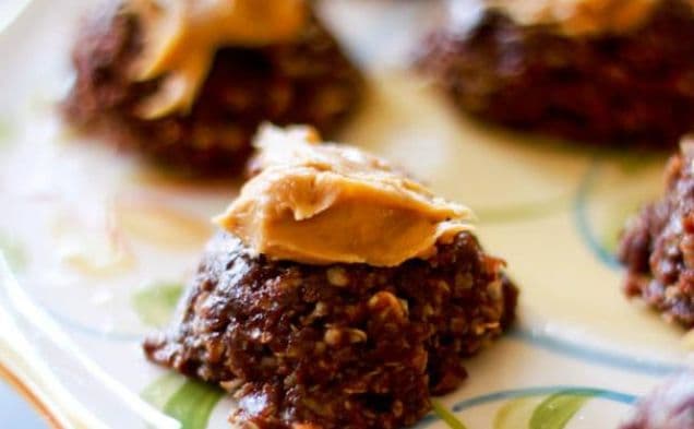 No-Bake Chocolate Peanut Butter Macaroons